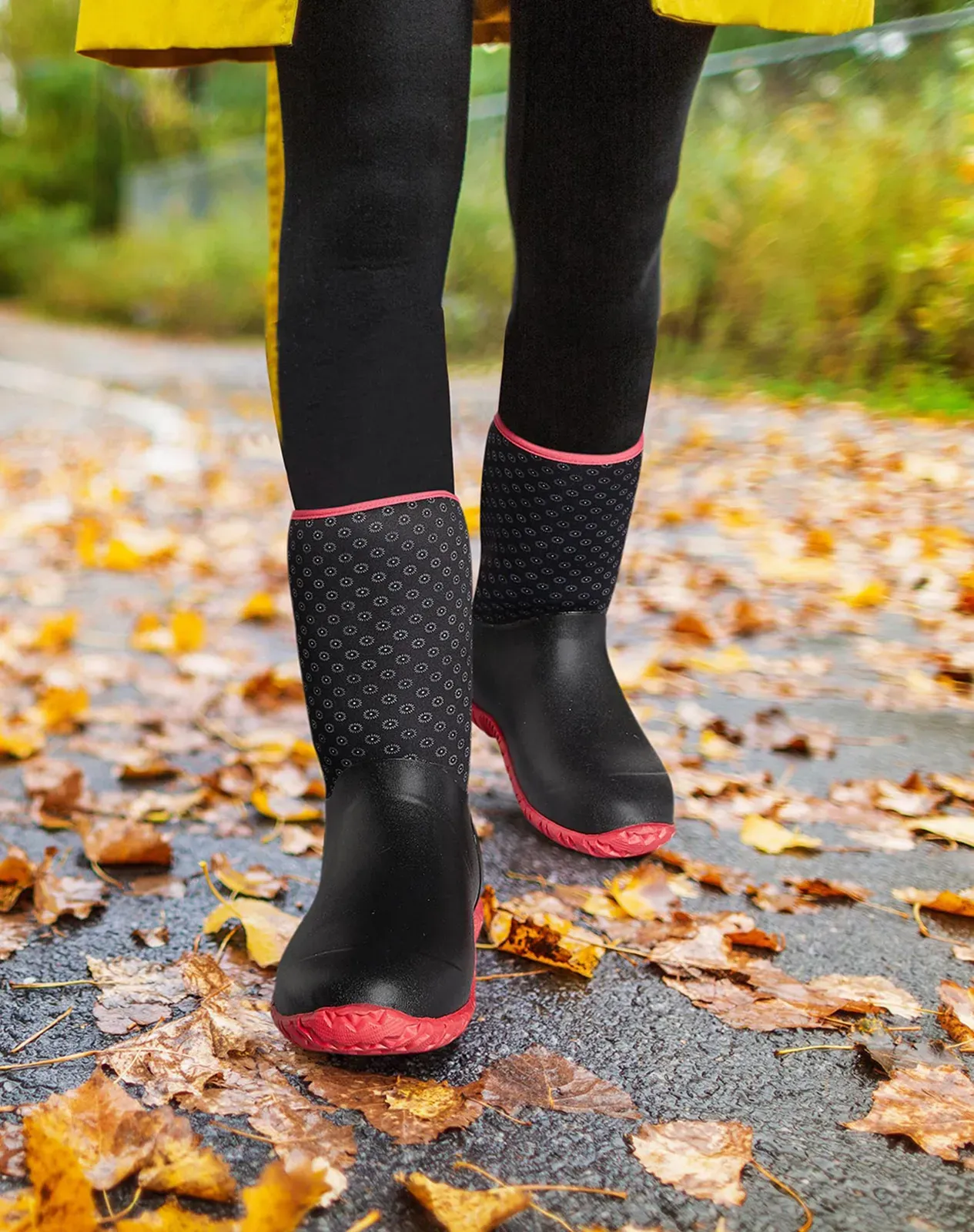 Pink Women's Mid-Calf Rubber Garden Boots for XSX15WCP image 6