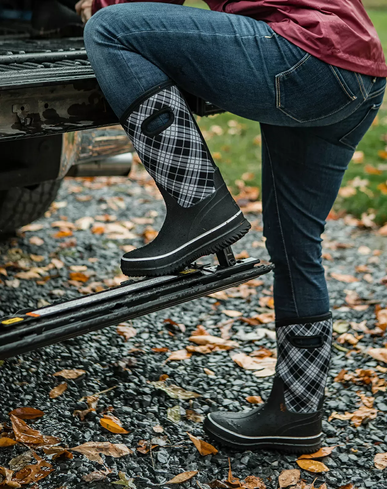 Plaid Women's Mid-Calf Barn Boots for XSX16WCP image 6