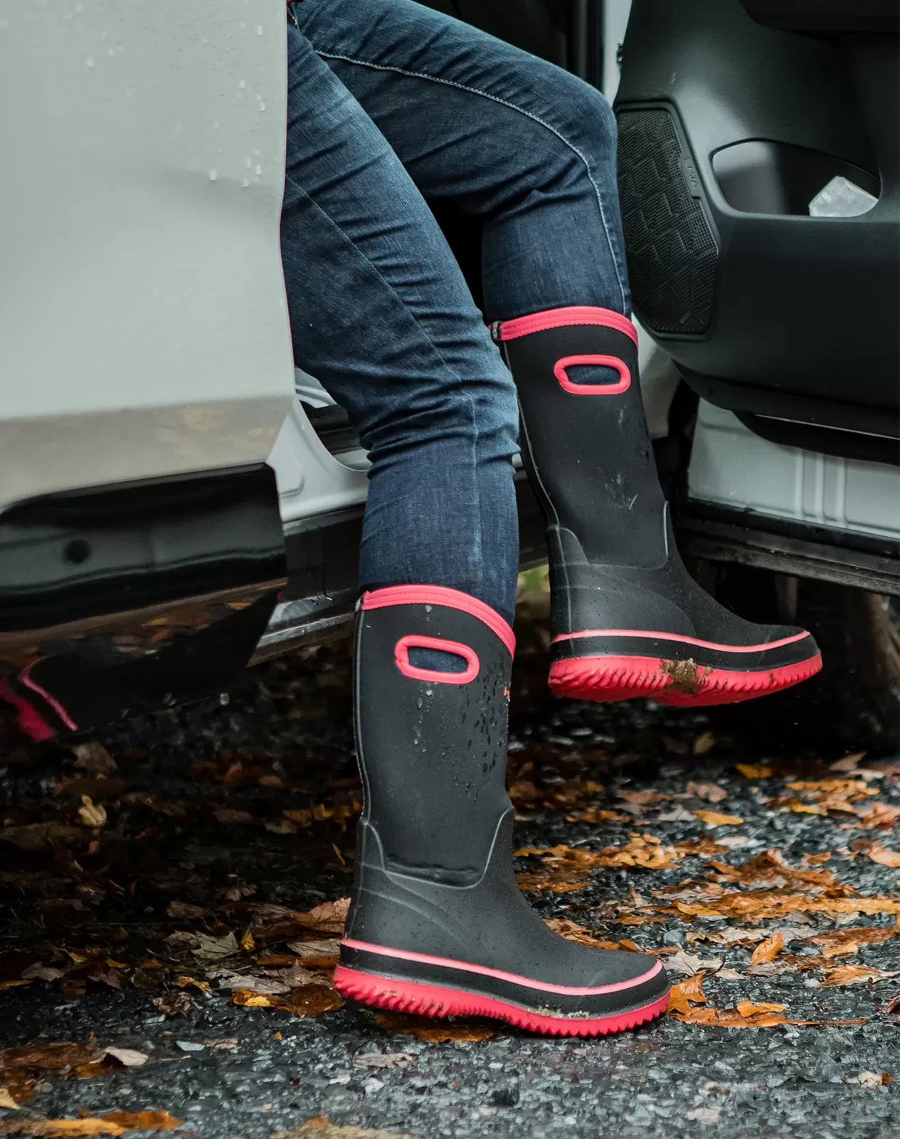 Black Women's Mid-Calf Barn Boots for XSX16WCP image 6