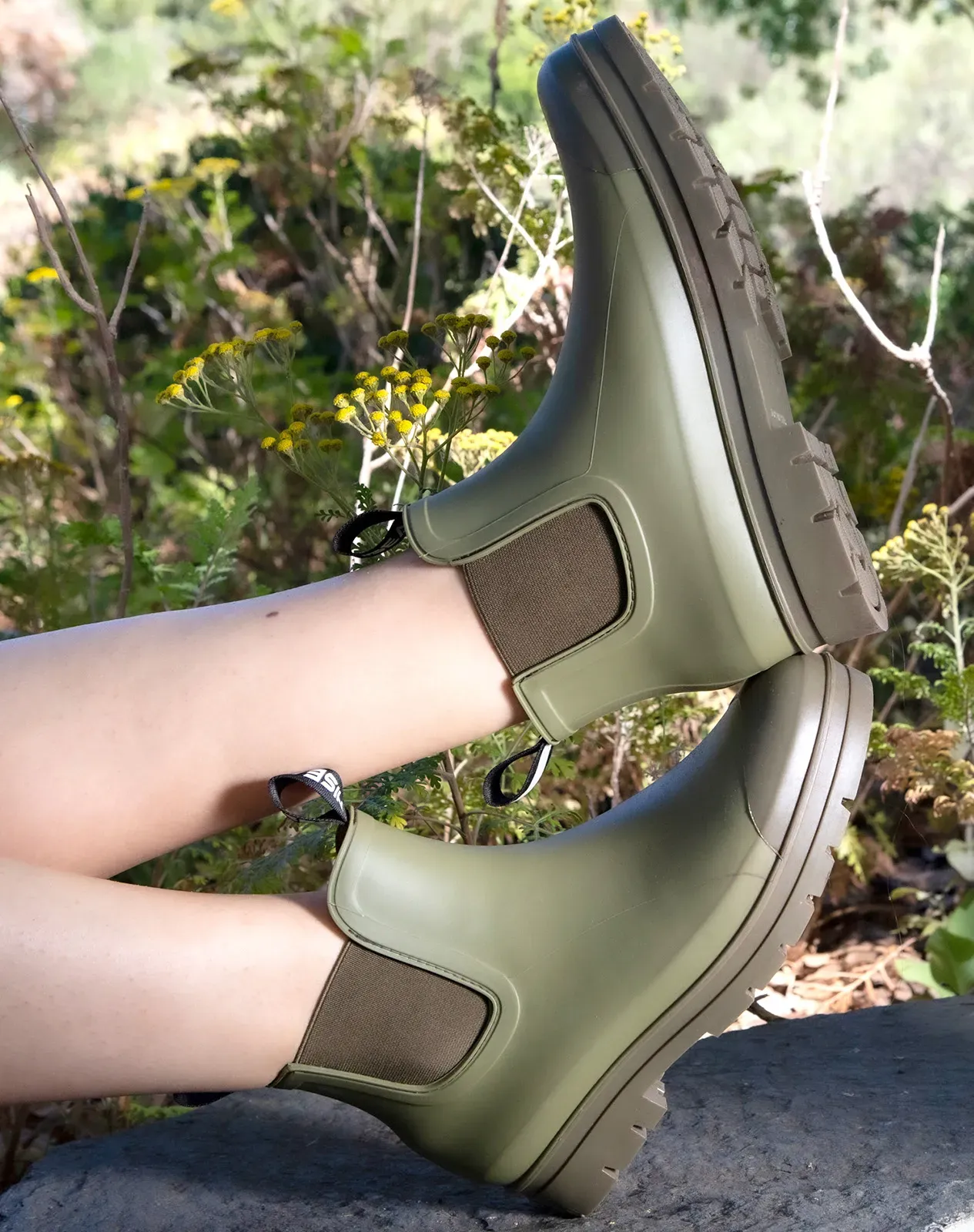 Green Women's Chelsea Matte Rain Boots for XSX61WCP image 6